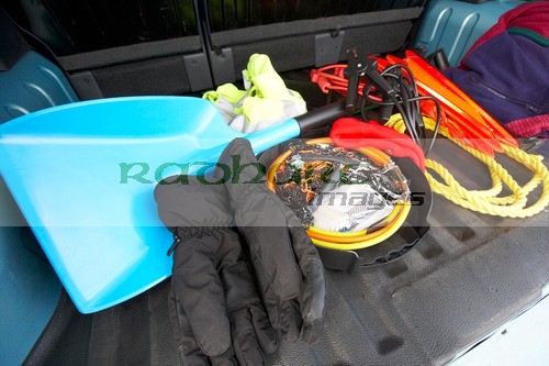 car winter emergency equipment