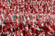 Over-10000-people-dressed-as-santa-claus-attempt-the-Guinness-World-Record-in-Derry-Northern-Ireland