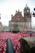 DERRY,-UNITED-KINGDOM-_-DECEMBER-09:-atmosphere.-Over-10000-people-dressed-as-santa-claus-attempt-the-Guinness-World-Record-in-Derry-Northern-Ireland-