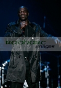 BELFAST,-UNITED-KINGDOM-_-JANUARY-28:-Akon-performs-at-the-Odyssey-Arena-on-January-28,-2009-in-Belfast,-Northern-Ireland