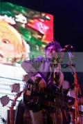 BELFAST,-UNITED-KINGDOM-_-AUGUST-11:-Wayne-Coyne-The-Flaming-Lips-performs-at-day-one-Belsonic-at-Custom-House-Square-on-August-11,-2008-in-Belfast,-Northern-Ireland.