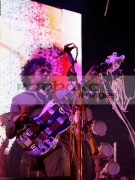 BELFAST,-UNITED-KINGDOM-_-AUGUST-11:-Wayne-Coyne-The-Flaming-Lips-performs-at-day-one-Belsonic-at-Custom-House-Square-on-August-11,-2008-in-Belfast,-Northern-Ireland.