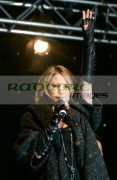 Rachel-Stevens-at-the-switch-on-Belfasts-Christmas-lights,-Belfast-City-Hall,-Northern-Ireland-UK
