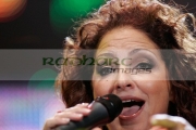BELFAST,-UNITED-KINGDOM-_-SEPTEMBER-08:-Gloria-Estefan-performs-at-Odyssey-Arena-on-September-8,-2008-in-Belfast,-Northern-Ireland