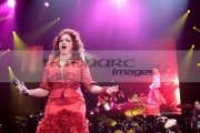 BELFAST,-UNITED-KINGDOM-_-SEPTEMBER-08:-Gloria-Estefan-performs-at-Odyssey-Arena-on-September-8,-2008-in-Belfast,-Northern-Ireland
