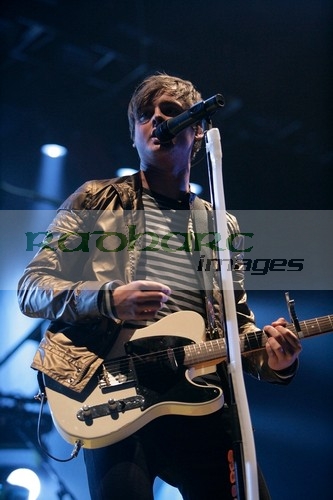 Tom-Chaplin-Keane-performs-onstage-in-Belfast-Northern-Ireland
