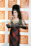 Amy-Winehouse-at-the-Irish-meteor-music-awards