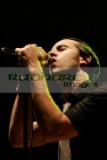 Paul-Smith-with-Maximo-Park-performs-on-stage-at-the-NME-Brat-Pack-Awards-Tour,-Ulster-Hall,-Belfast,-Northern-Ireland.