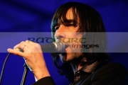 BELFAST,-UNITED-KINGDOM-_-NOVEMBER-16:-Bobby-Gillespie-Primal-Scream-performs-at-St-Georges-Market-on-November-16,-2008-in-Belfast,-Northern-Ireland