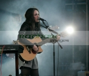 Sandi-Thom-on-stage-at-the-St-Patricks-Day-Concert,-Belfast