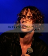 BELFAST,-UNITED-KINGDOM-_-AUGUST-21:-Johnny-Borrell-Razorlight