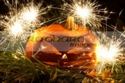 illuminated-halloween-pumpkin-jack_o_lantern-with-sparklers