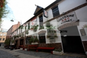 The-Duke-York-Pub-in-Commercial-Court-in-the-Cathedral-Quarter-Belfast-City-Centre,-Northern-Ireland,-UK.-The-traditional-pub-is-based-in-one-the-oldest-cobblestone-streets-in-Belfast-in-the-heart-Cathedral-Quarter.