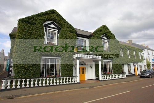 the-londonderry-arms-hotel-in-carnlough-county-antrim-northern-ireland-uk