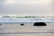 north-atlantic-waves-breaking-on-benone-strand-beach-county-derry-londonderry-northern-ireland-uk