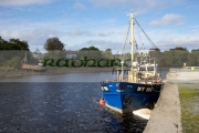 fishing-boats-on-the-quay-at-the-river-lennon-ramelton-county-donegal-republic-ireland-
