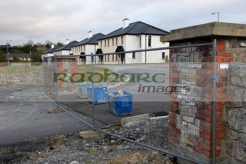 empty-built-unsold-houses-in-brand-new-housing-development-in-manorhamilton-republic-ireland