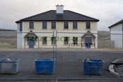 empty-built-unsold-houses-in-brand-new-housing-development-in-manorhamilton-republic-ireland