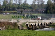 slane-bridge-over-the-boyne-river-with-its-notorious-hill-dangerous-bend-regulated-by-one-way-traffic-system-slane-county-meath-republic-ireland