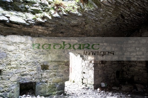interior-odowds-roslea-castle-tower-house-easkey-county-sligo-republic-ireland
