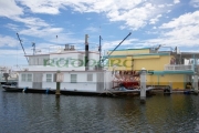floating-homes-in-the-shape-paddle-steamer-key-west-harbor-florida-usa-