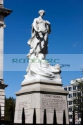 titanic-memorial-sculpture-in-the-grounds-Belfast-city-hall-Northern-Ireland-UK
